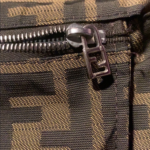 VINTAGE FENDI POCHETTE - Picture 8 of 8